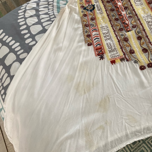 Johnny Was white tunic. - Picture 4 of 4